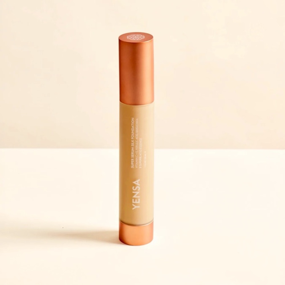 NIB SUPER SERUM SILK NATURAL GLOW HYDRATING PEPTIDE FOUNDATION FOR RADIANT SKIN